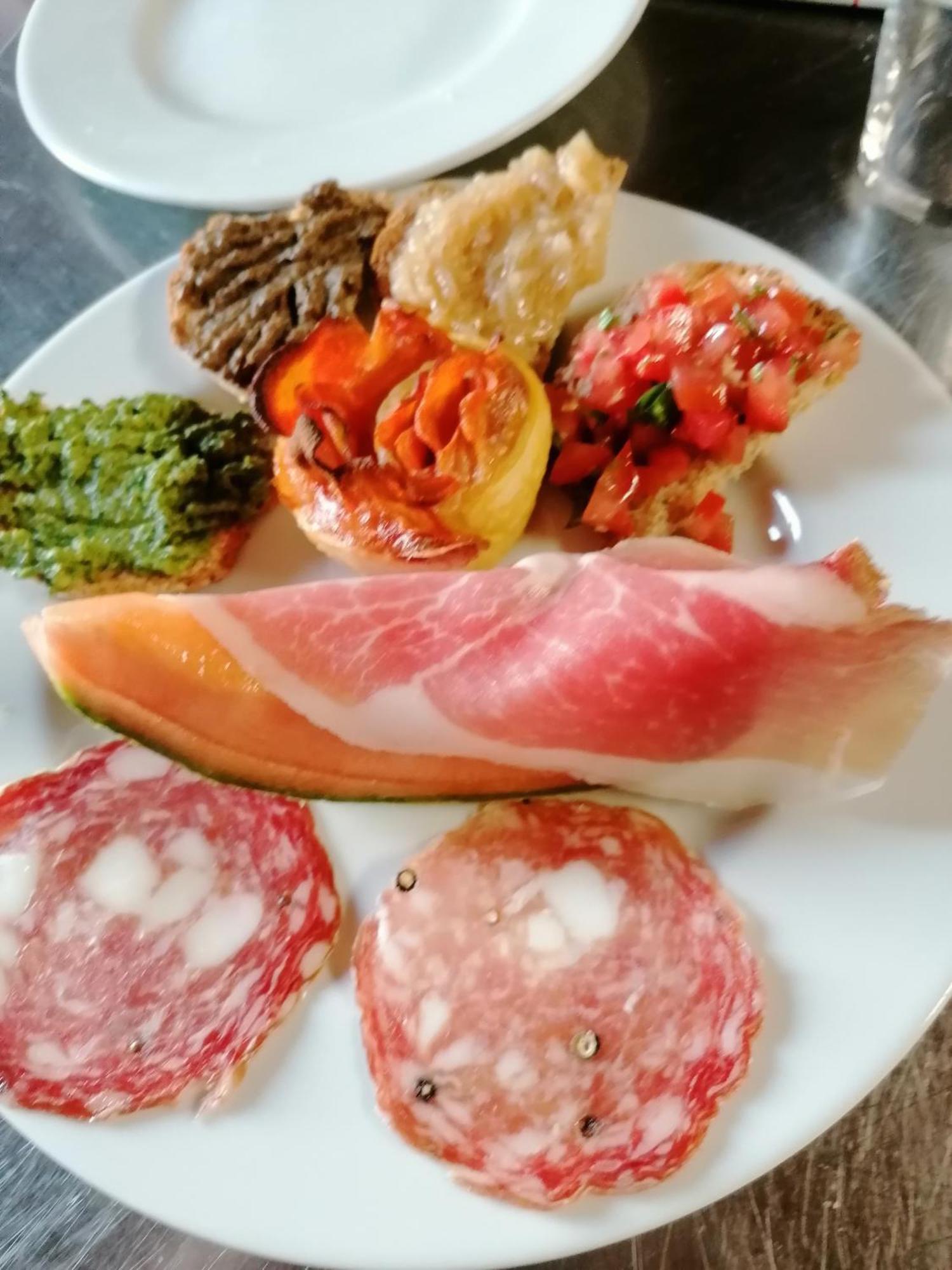 Agriturismo Borgo Stella Монтеспертоли Екстериор снимка