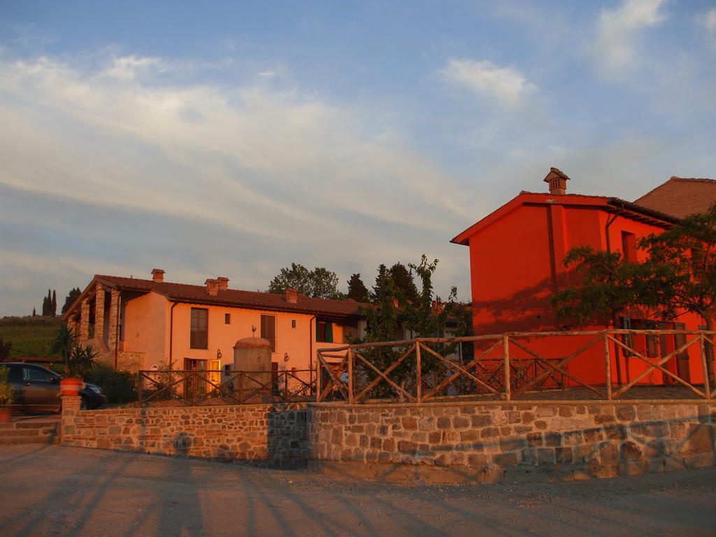 Agriturismo Borgo Stella Монтеспертоли Екстериор снимка